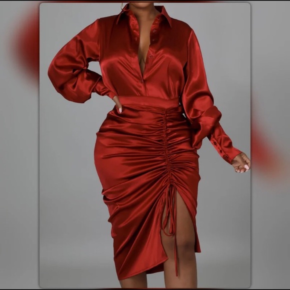 Satin two piece set - Picture 1 of 3
